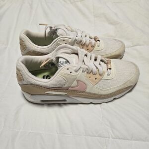 Donating By Sunday: Nike Sun Club Sneakers